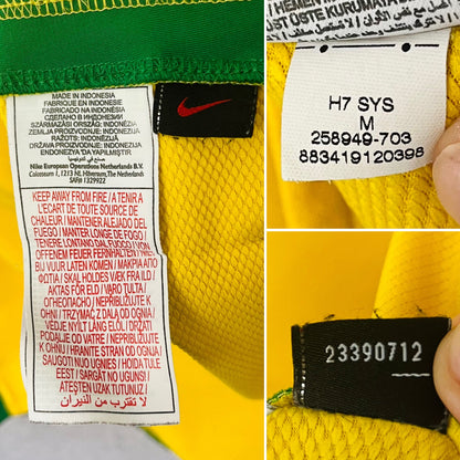 Brazil home football shirt 2008/10 Ronaldinho Medium