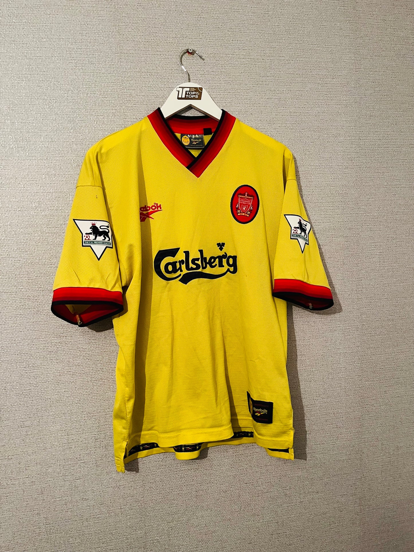 Liverpool away football shirt
1997/99 Redknapp Large