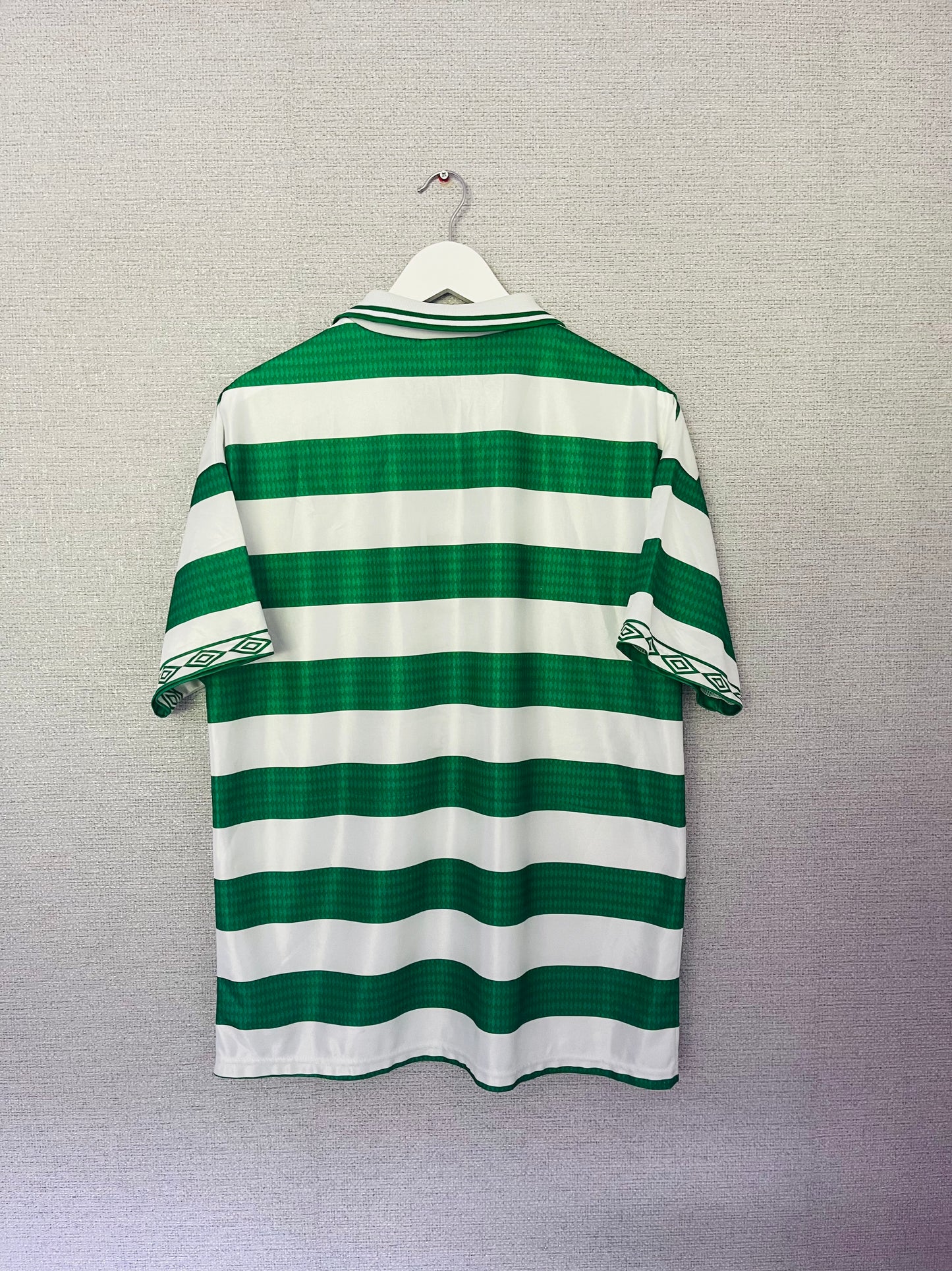 Glasgow Celtic home football shirt
1997/99 Large
