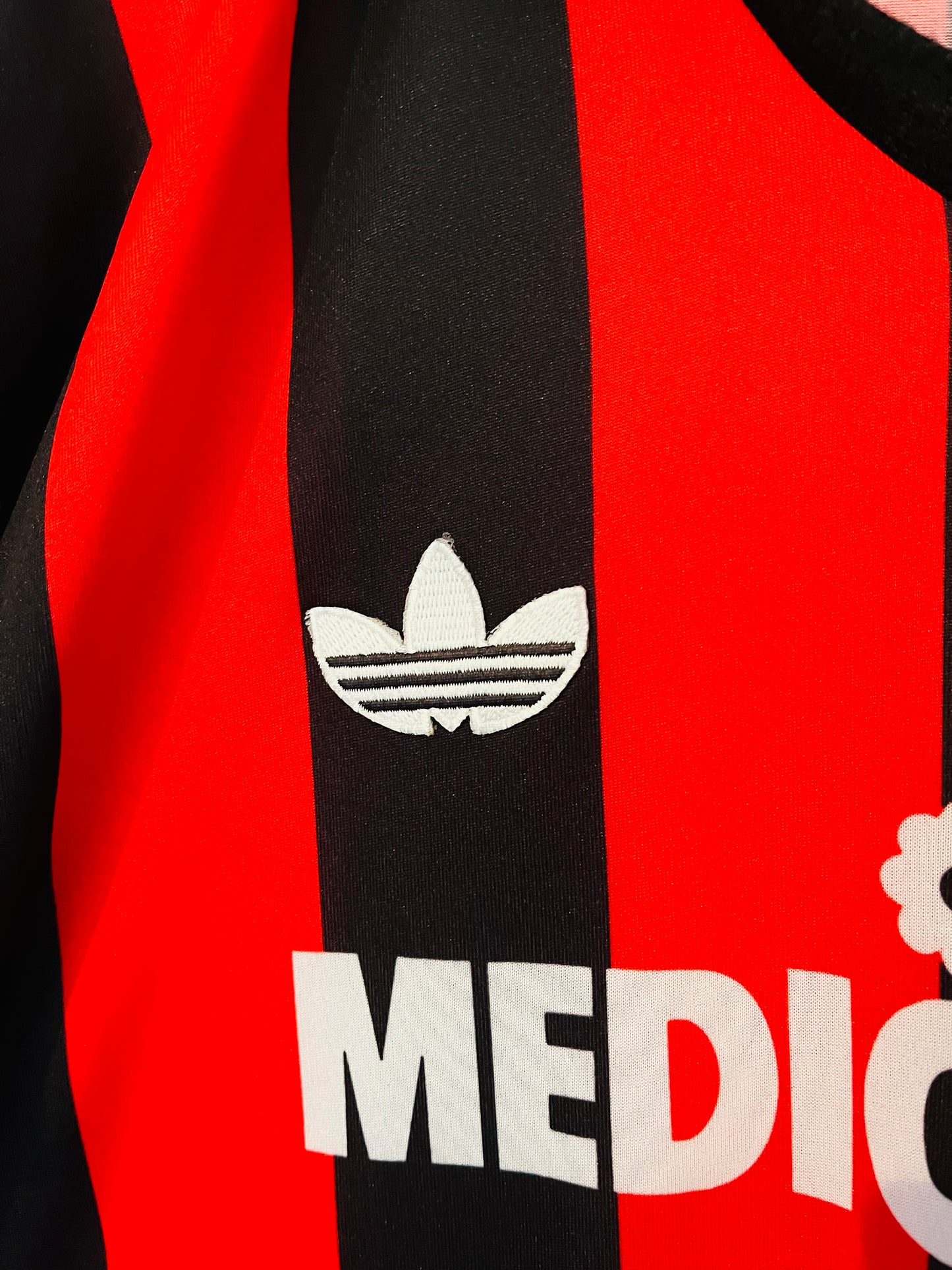 AC Milan home football shirt
1990/92 Medium