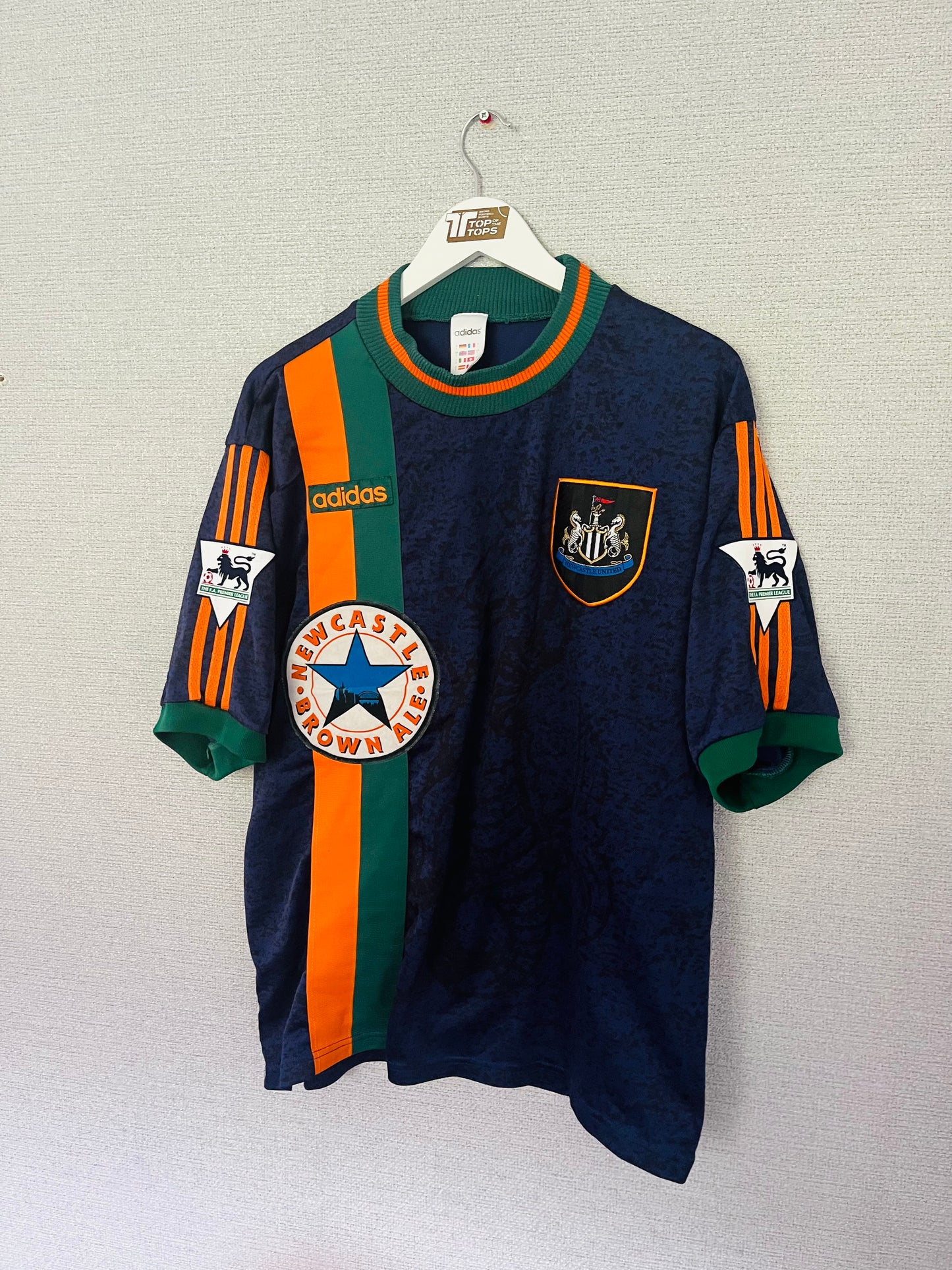 Newcastle United away football shirt 1997/98 Asprilla Large
