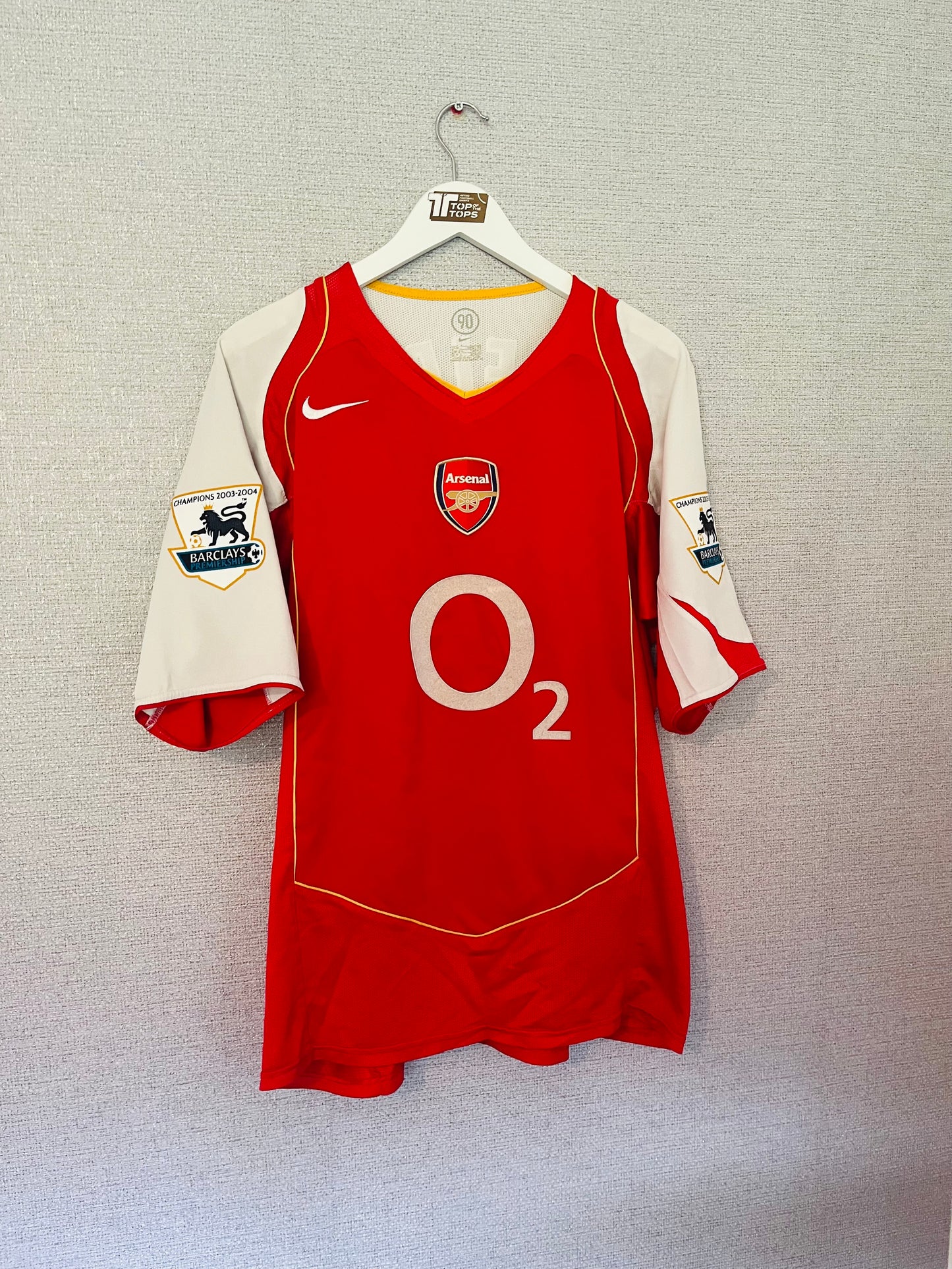 Arsenal home football shirt
2004/05 Vieira Medium