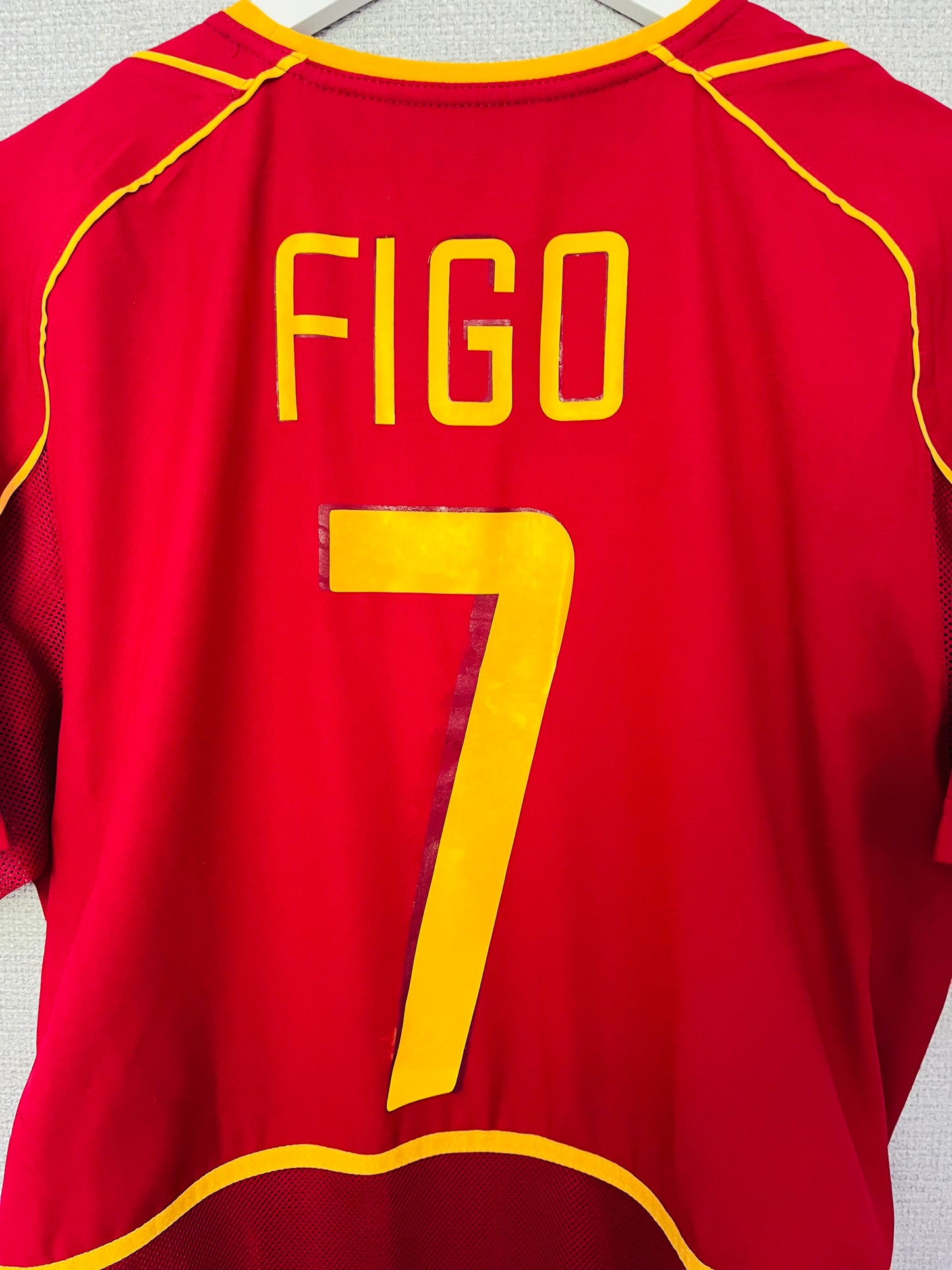 Portugal home football shirt 2002/04 Figo Medium