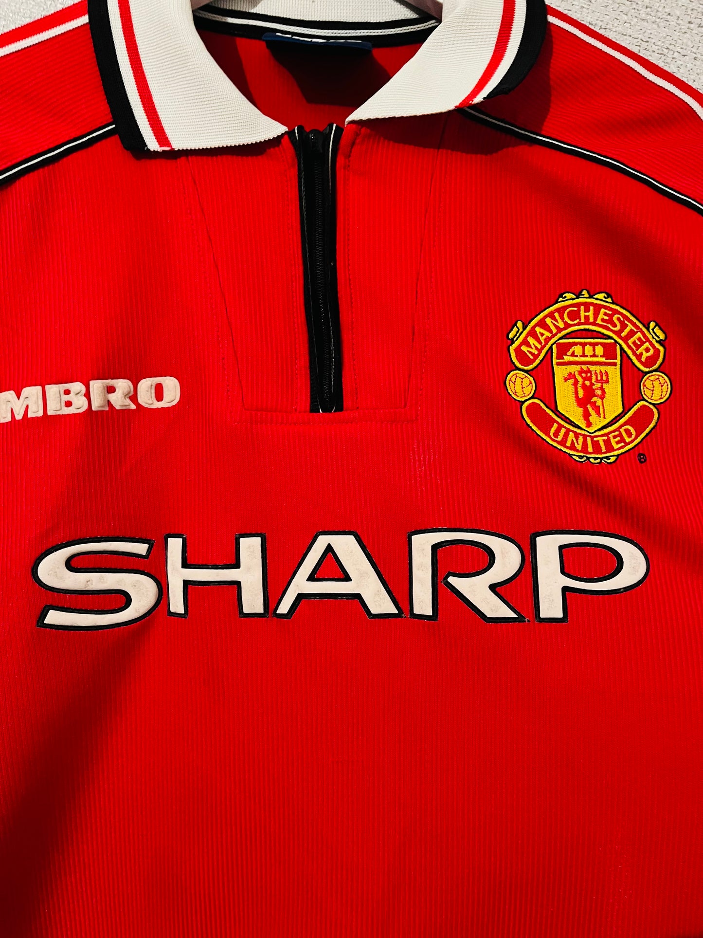 Manchester United home football shirt 1999/2000 Beckham XL