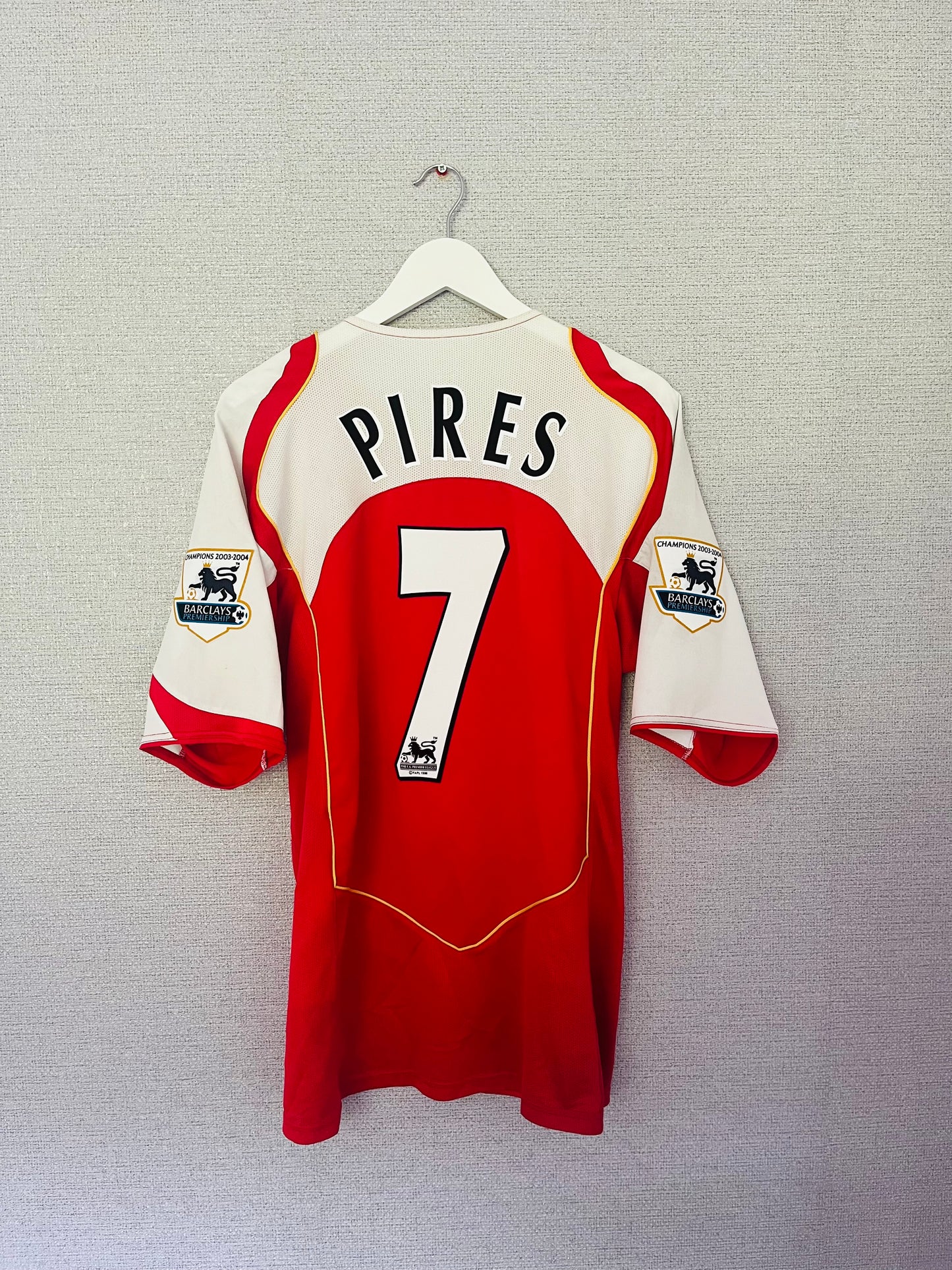 Arsenal home football shirt 2004/05 Pires Large