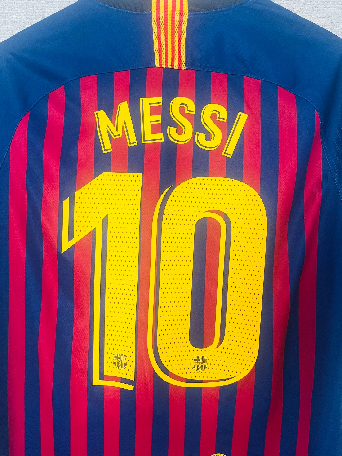 Barcelona home football shirt
2018/19 Messi Medium
