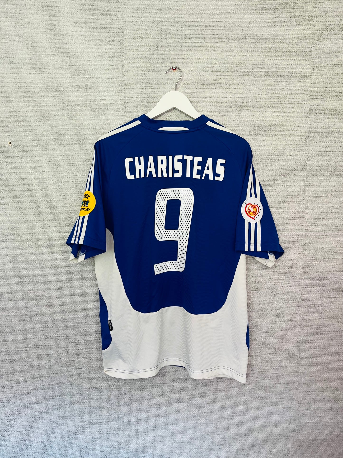 Greece home football shirt
Euro 2004 Charisteas Large