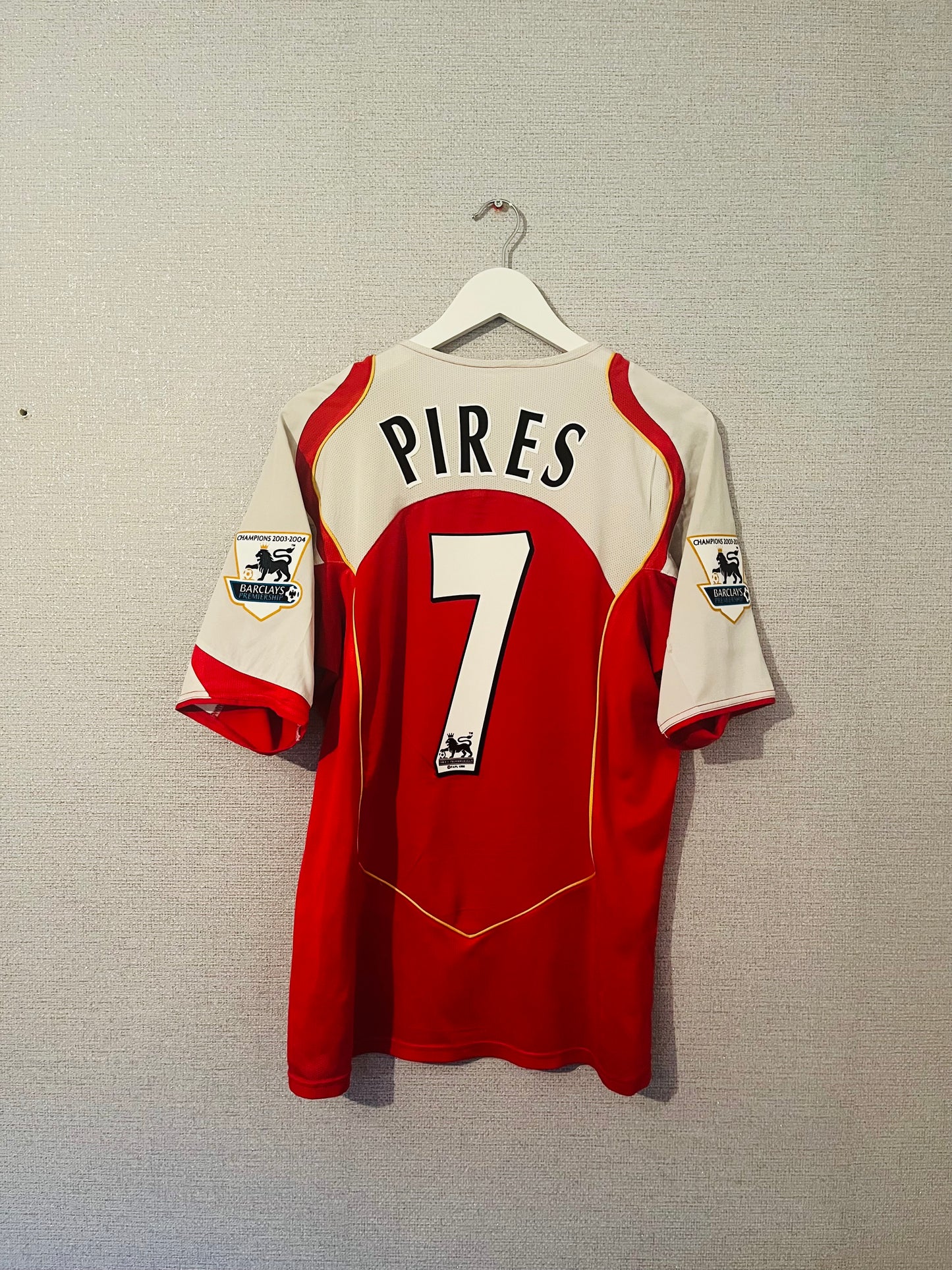 Arsenal home football shirt 2004/05 Pires Medium