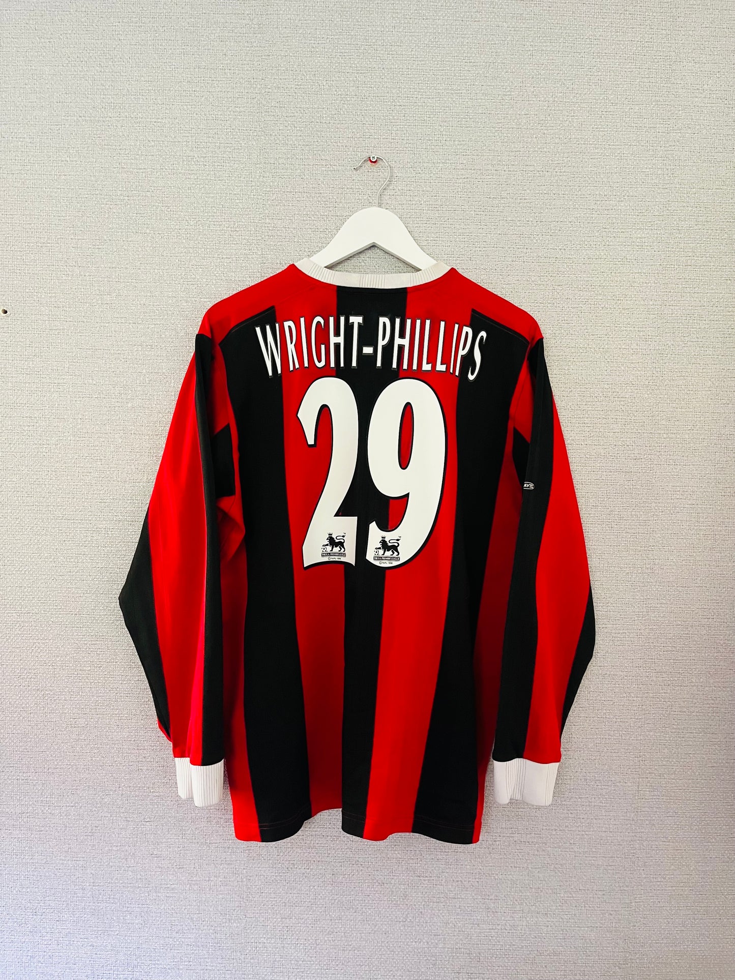 Manchester City away football shirt 2003/04 L/S Wright-Phillips 
Large