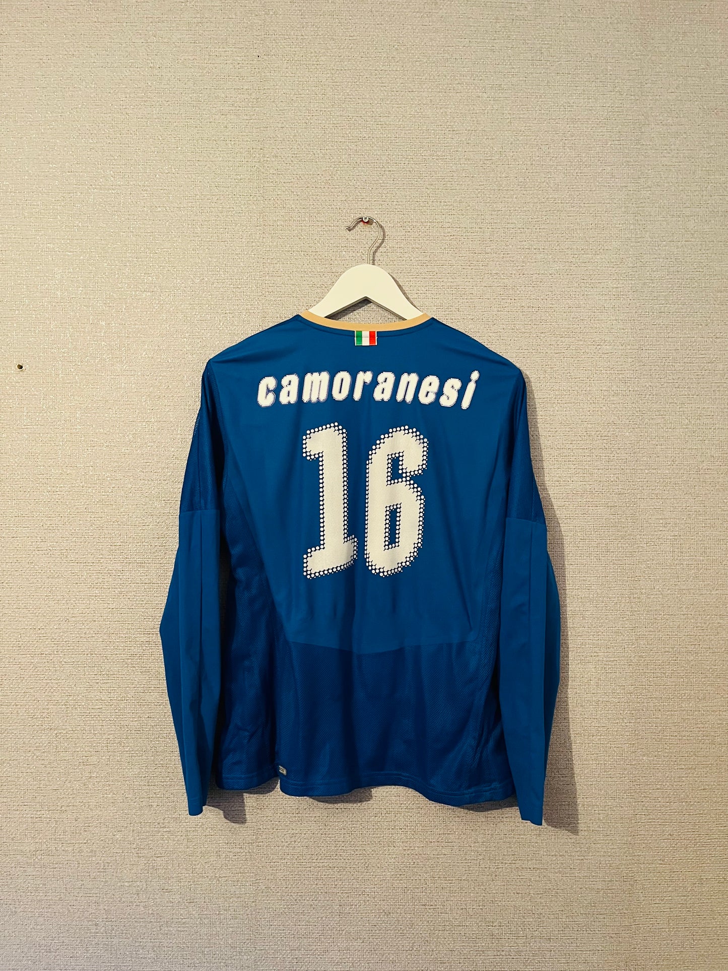 Italy home football shirt player version 2007/09 Camoranesi Small