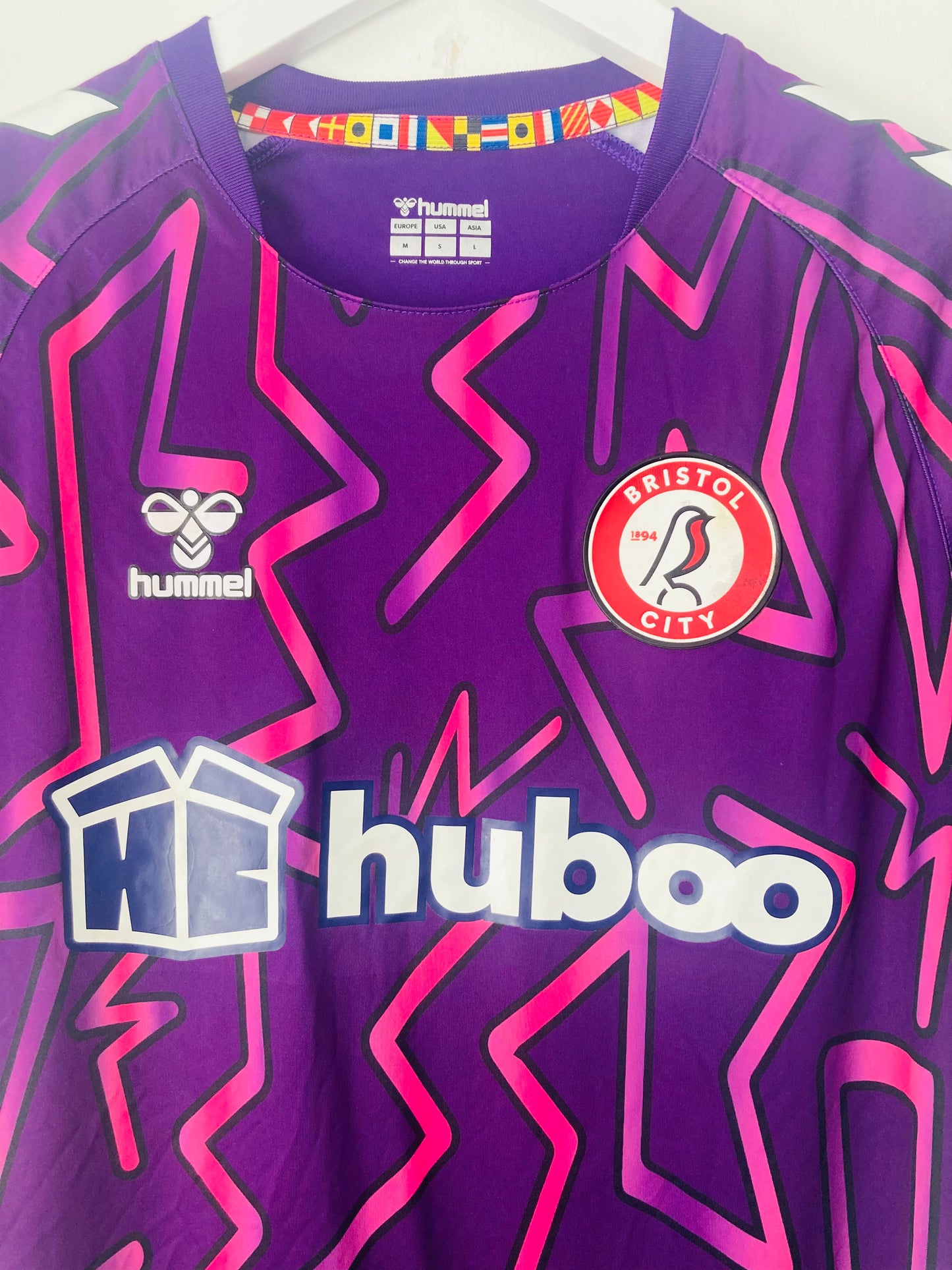 Bristol City goalkeeper football shirt 2022/23 Medium