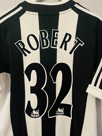 Newcastle United home football shirt 2001/03 Robert Large