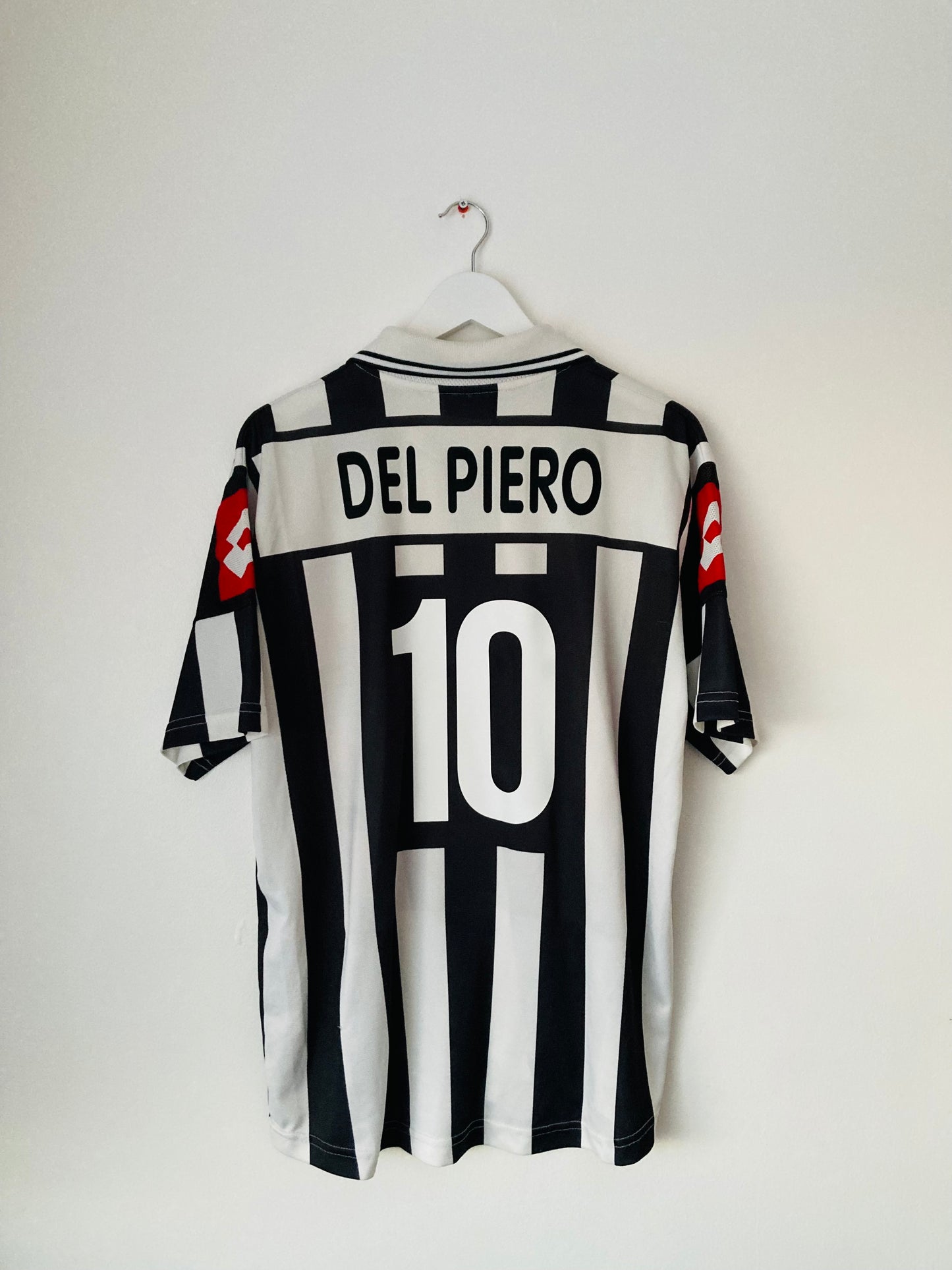 Juventus home football shirt 2001/02 Del Piero Large