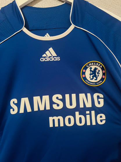 Chelsea home football shirt
2006/08 Drogba Large