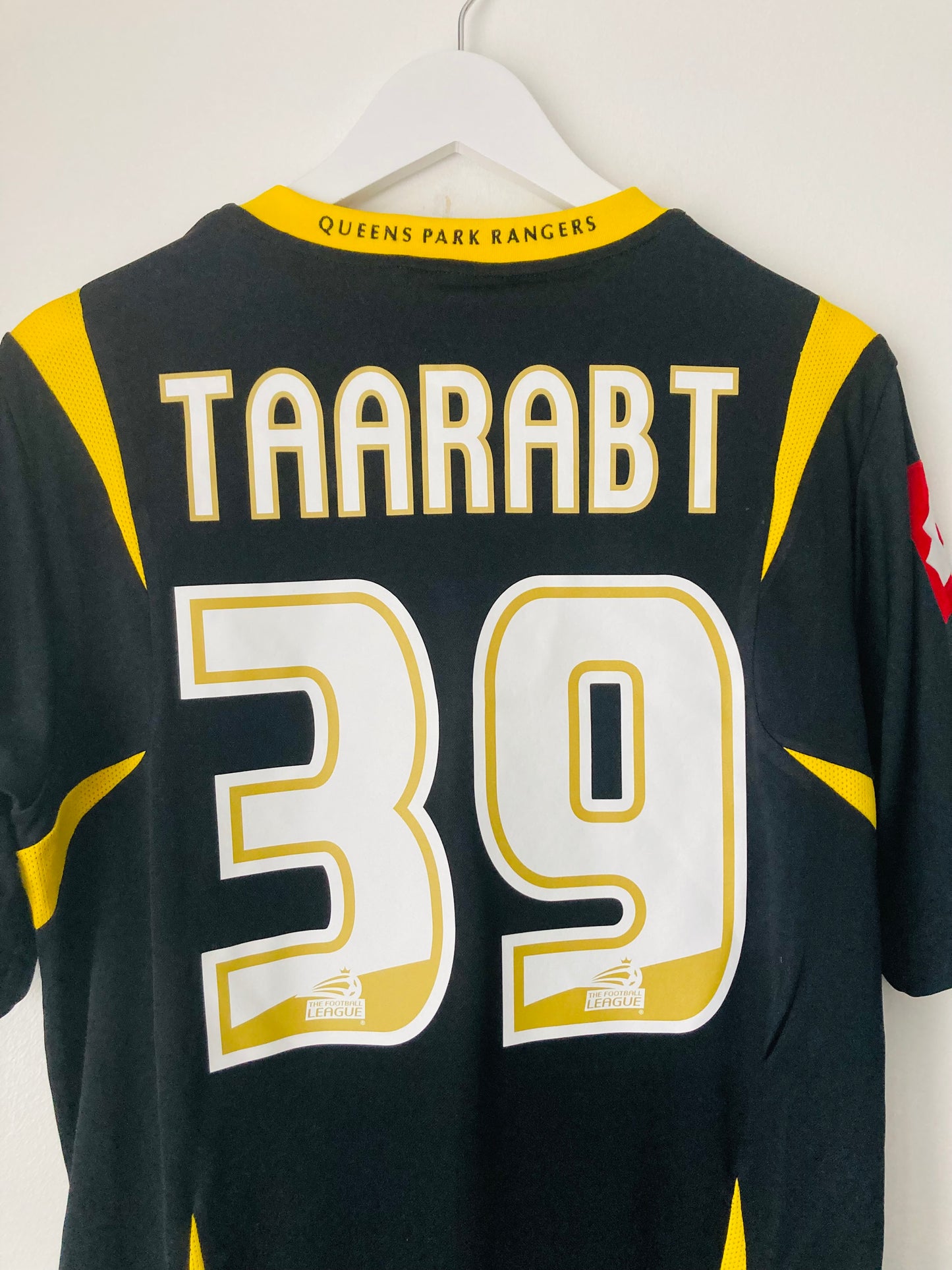 QPR Queens Park Rangers third football shirt
2008/09 Taarabt Medium