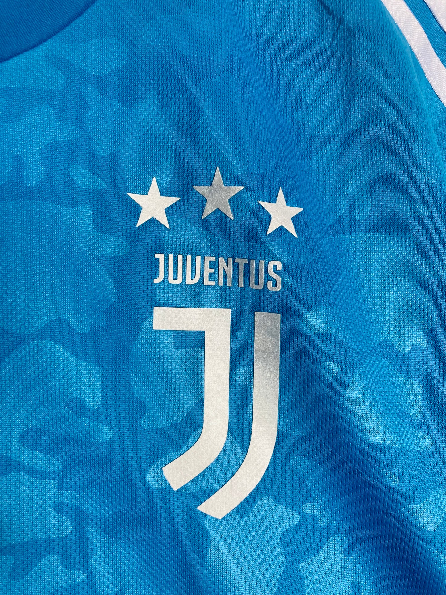 Juventus third football shirt 2019/20 CR7 medium