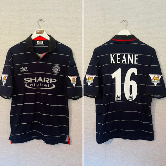 Manchester United away football shirt 1999/2000 Keane Medium