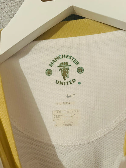 Manchester United away football shirt 2006/07 Carrick Medium