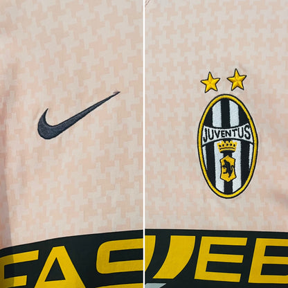 Juventus away football shirt 2003/04 Trezeguet Small/Medium
