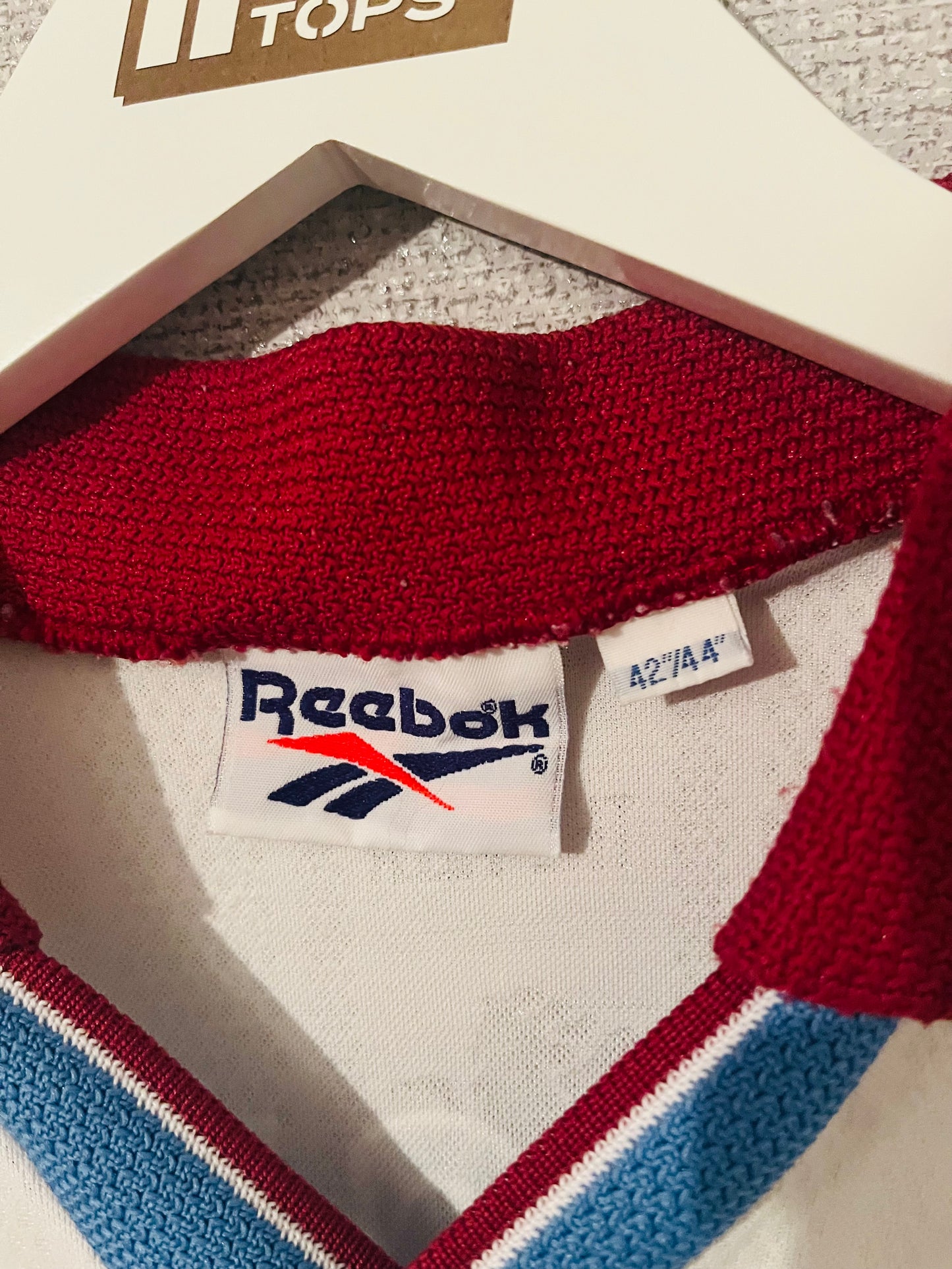 Aston Villa away football shirt 1997/98 Milosevic Large