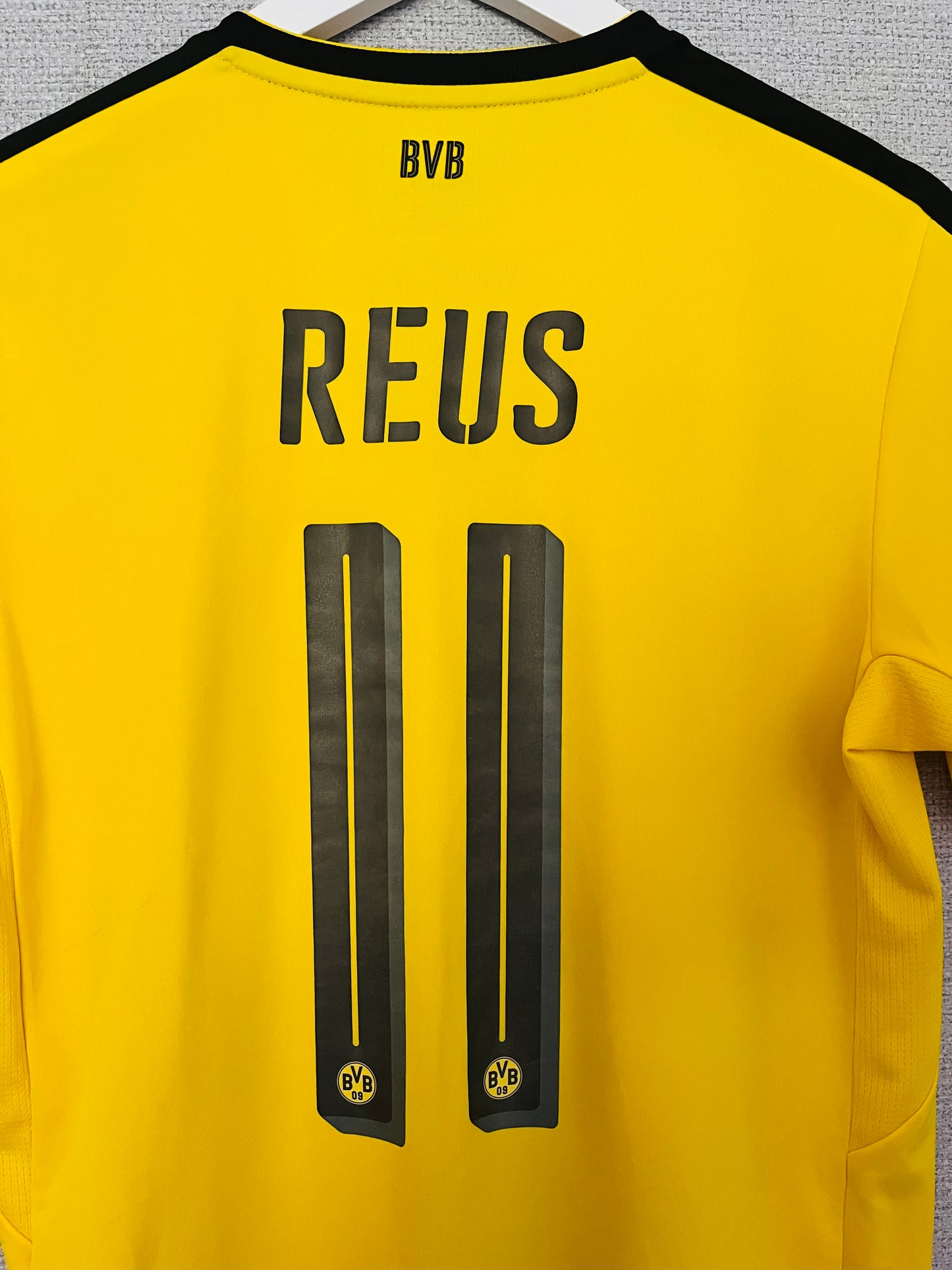 Borussia Dortmund home football shirt 2016/17 Reus Medium
