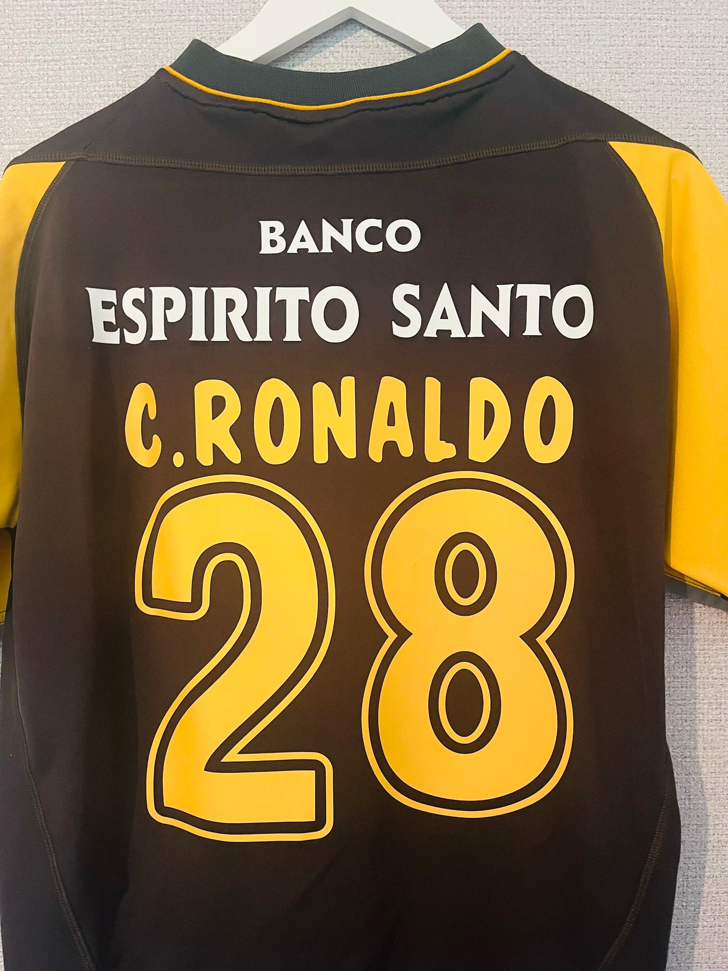 Sporting Lisbon away football shirt 2002/03 Ronaldo Medium