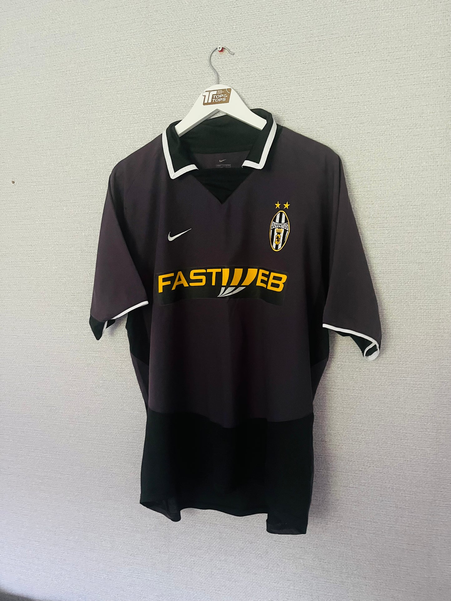 Juventus third football shirt
2003/04 Trezeguet Large