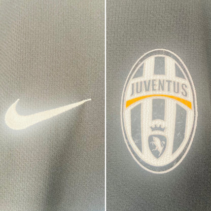 Juventus away football shirt 2006/07 De Piero medium