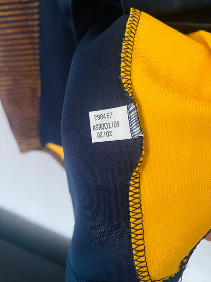 Spain away football shirt            W/C 2002 Raul Large