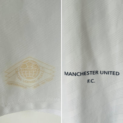 Manchester United away football shirt 1996/97 Cantona XL