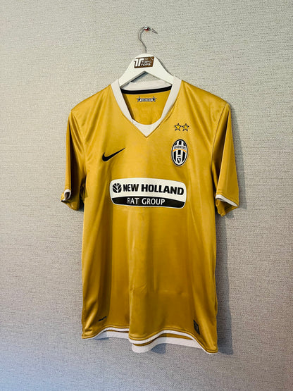 Juventus away football shirt
2008/09 Trezeguet Medium