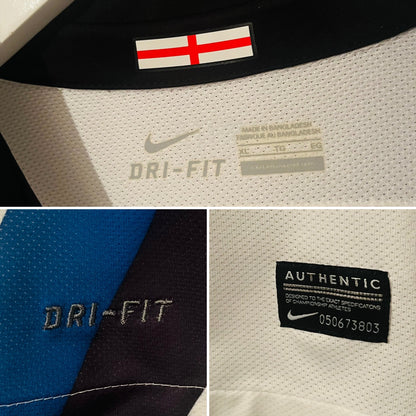 Inter Milan away football shirt
2011/12 Zanetti XL