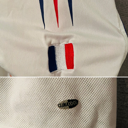France away football shirt
Euro 2004 Zidane Large