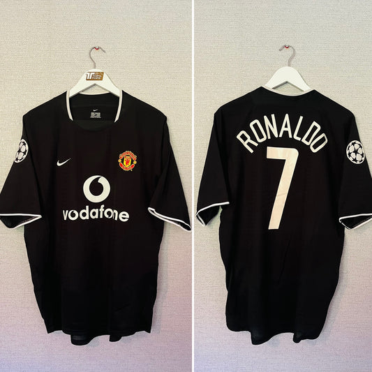 Manchester United away football shirt 2003/05 CR7 Large