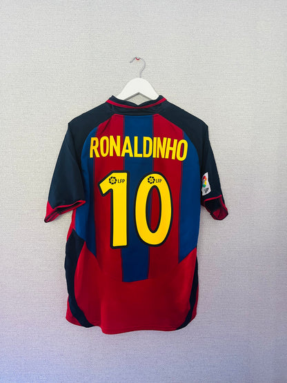 Barcelona home football shirt 2003/04 Ronaldinho Medium