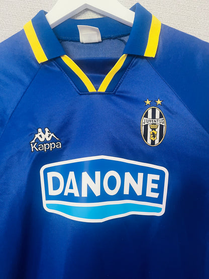 Juventus away football shirt 1994/95 Vialli Large