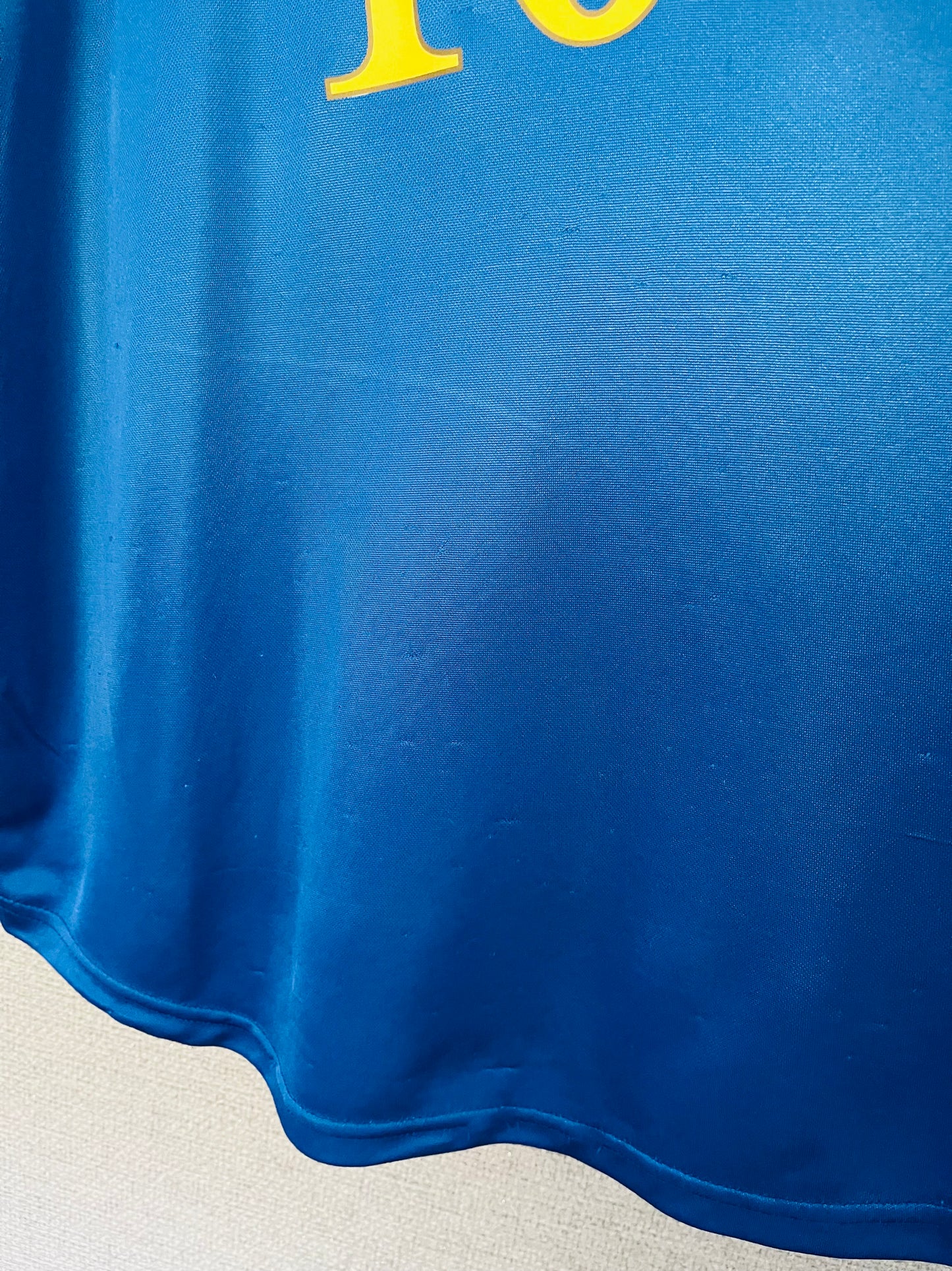 Italy home football shirt 2004/05 Baggio Medium