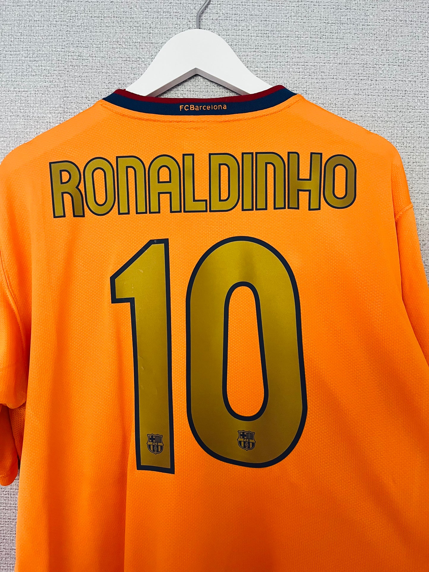Barcelona away football shirt 2006/08 Ronaldinho XL