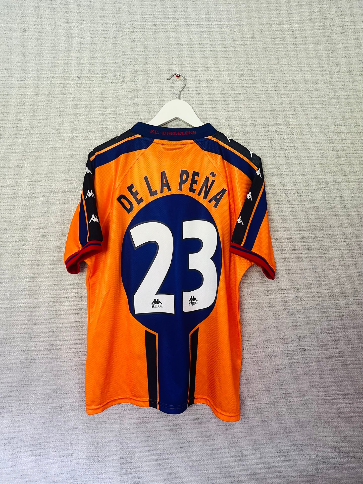 Barcelona away football shirt 1997/98 De La Pena Large
