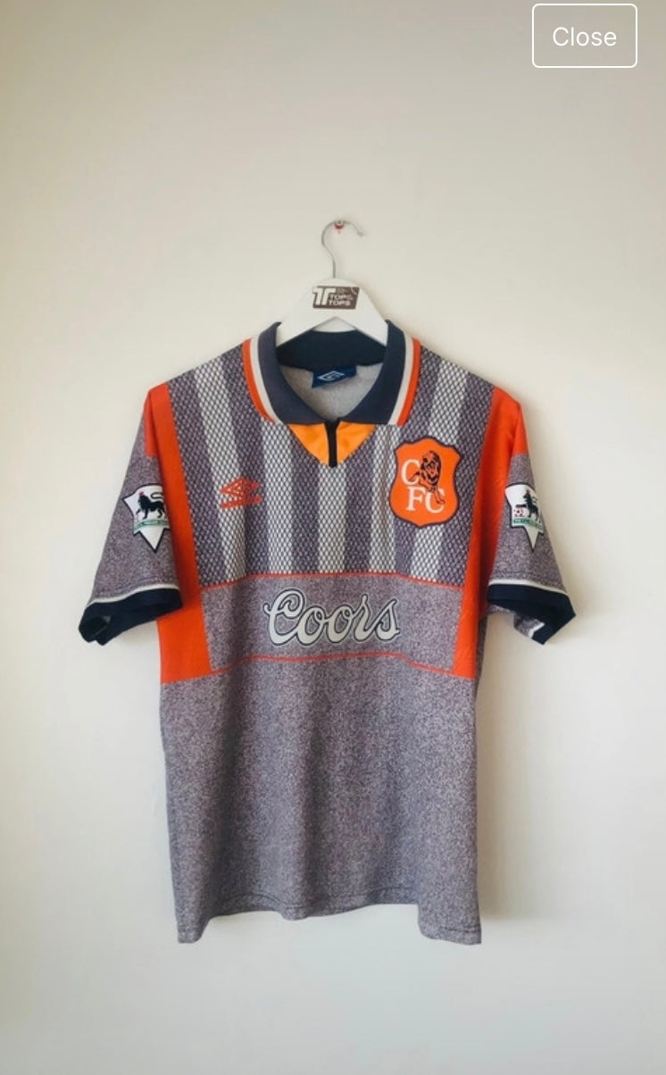 Chelsea away football shirt Gullit