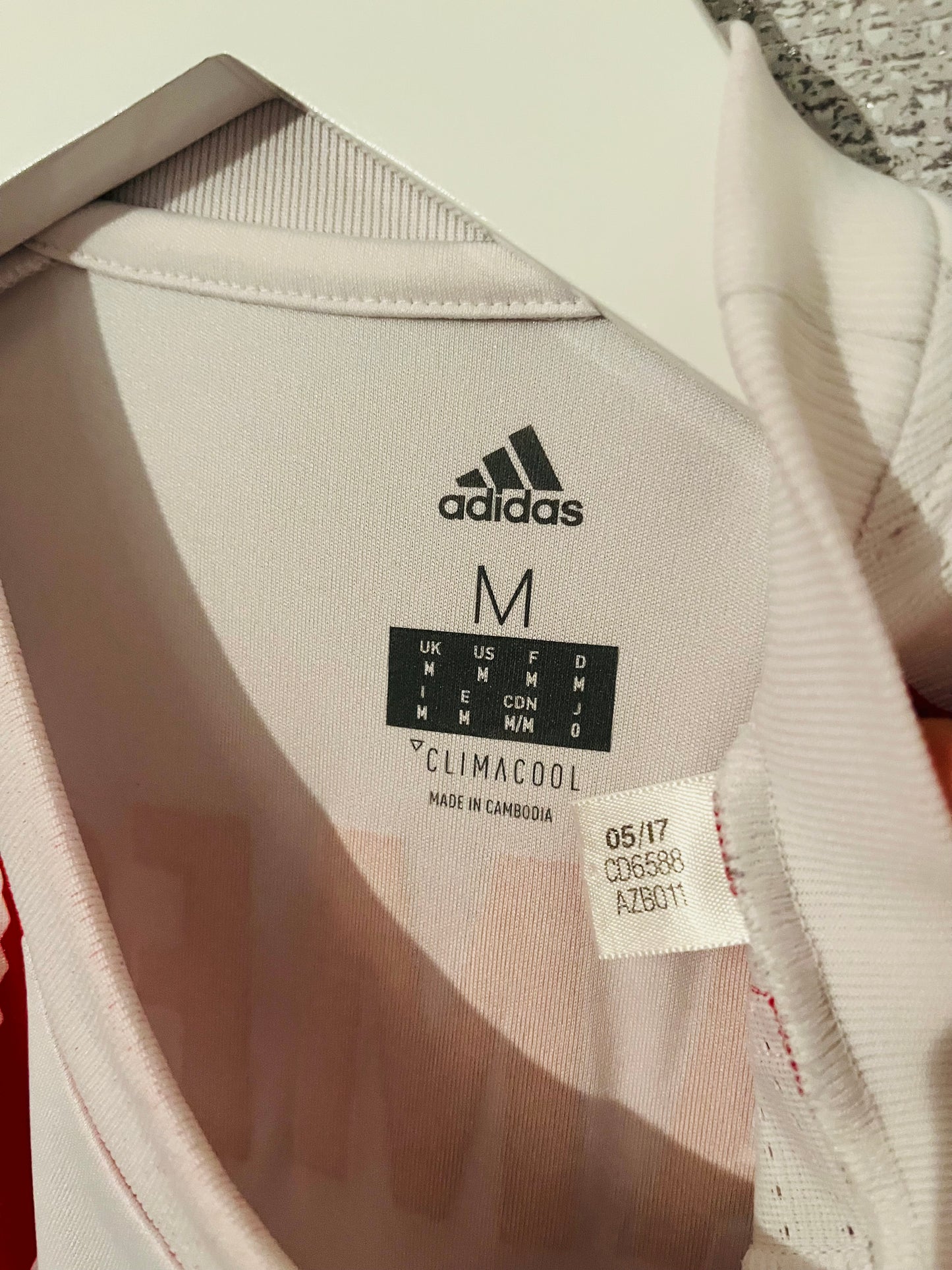 Bayern Munich third football shirt 2017/18 James Medium