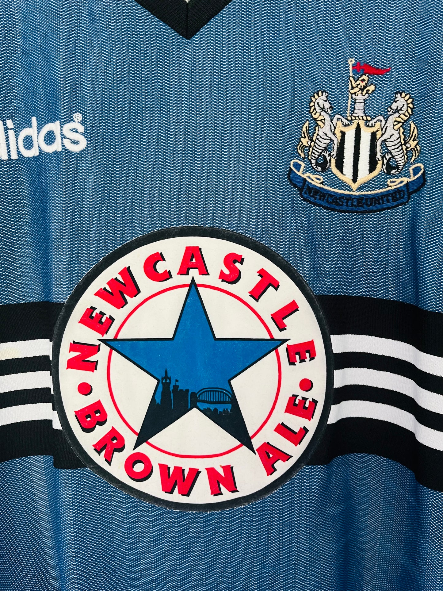 Newcastle United away football shirt 1996/97 Ginola Medium