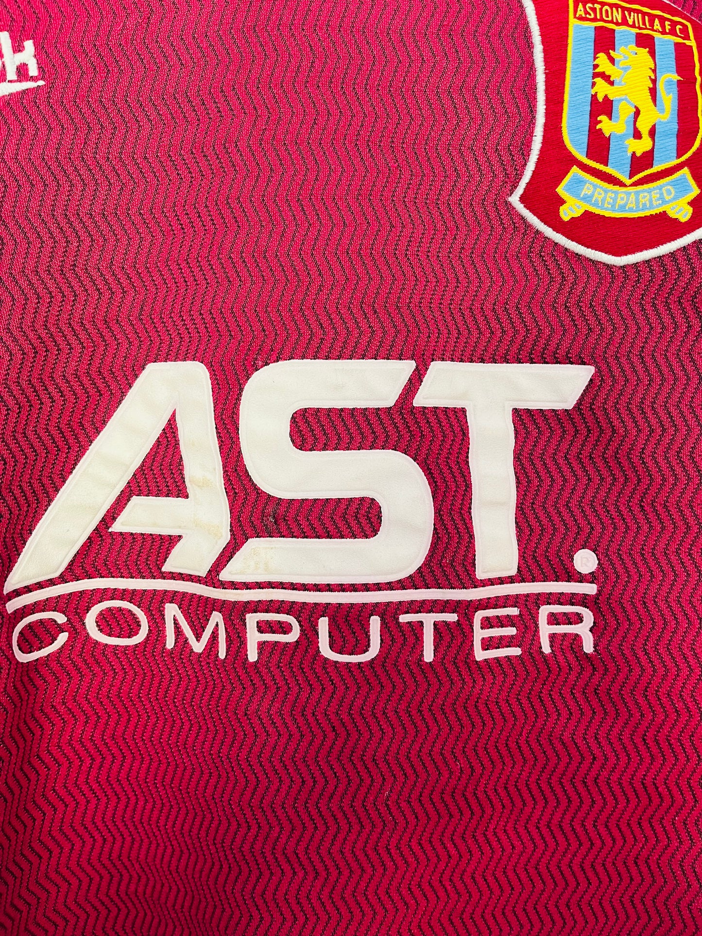 Aston Villa home football shirt
1997/98 Draper Medium