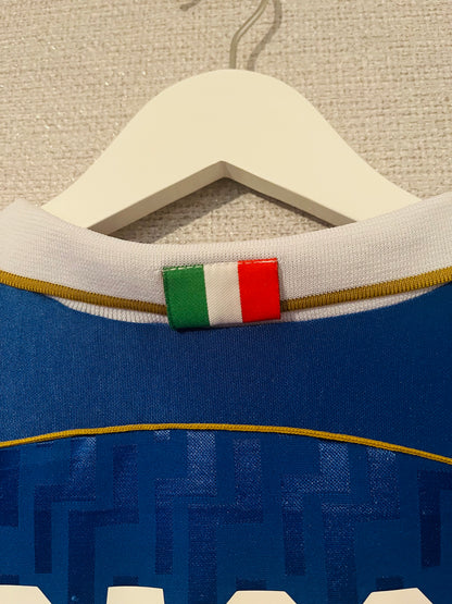 Italy home football shirt 1995/96 Baggio Medium