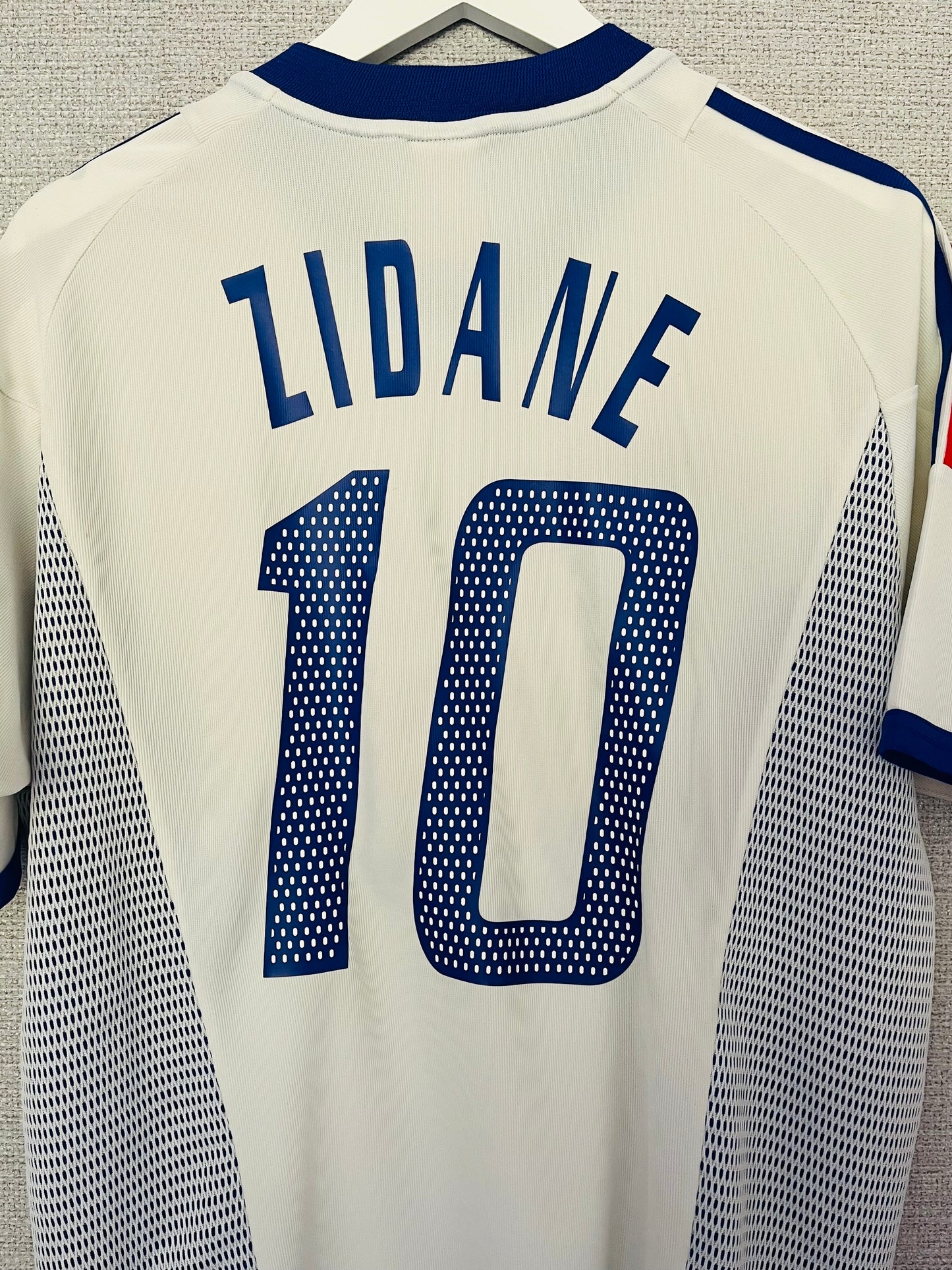 France away football shirt          W/C 2002 Zidane Large