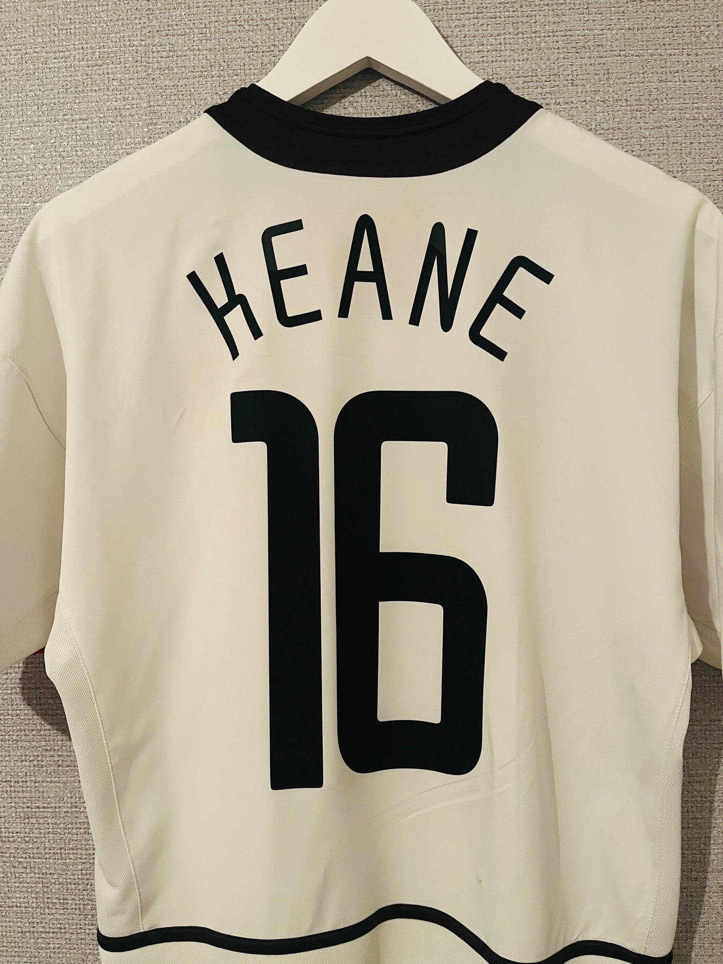 Manchester United away football shirt 2002/03 Keane Small