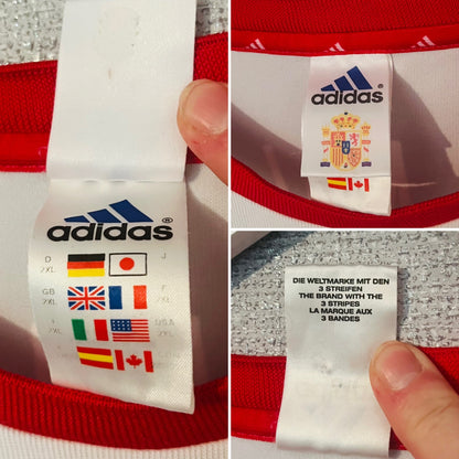 Spain away football shirt
W/C 2002 Xavi XXL