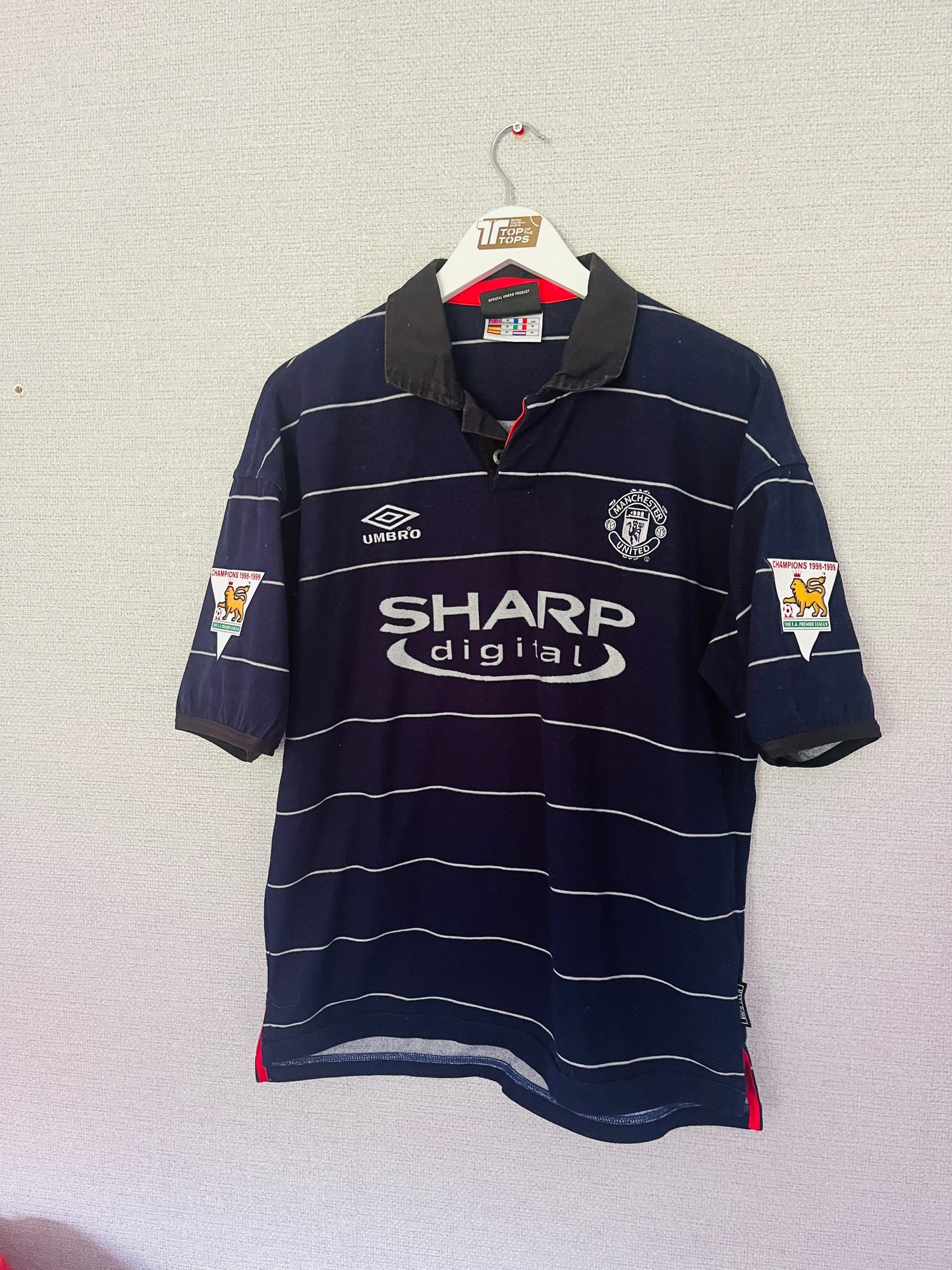 Manchester United away football shirt 1999/2000 Stam Medium