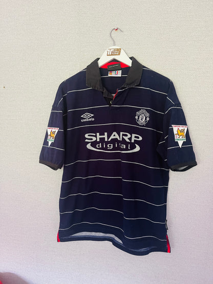 Manchester United away football shirt 1999/2000 Stam Medium