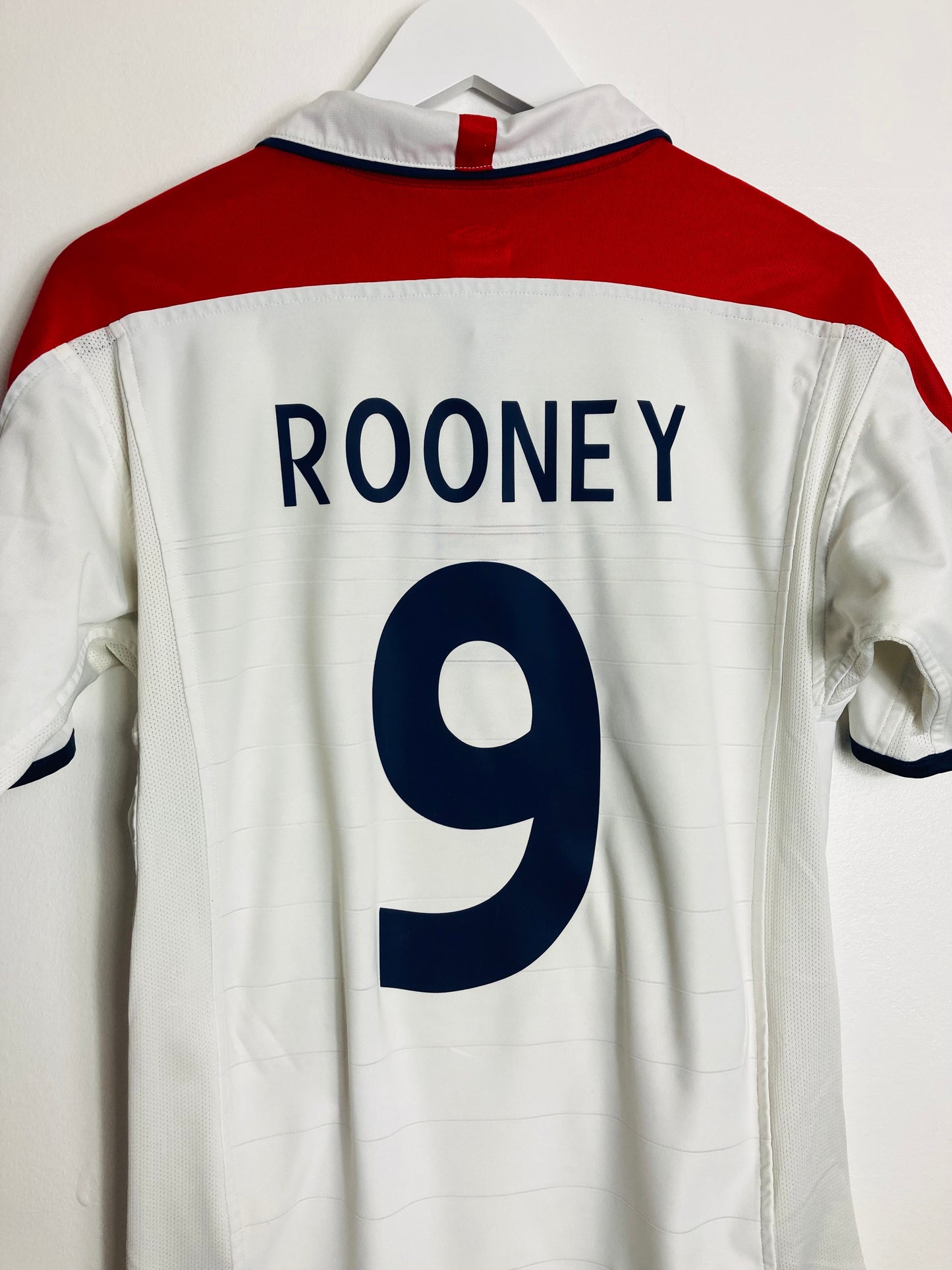 England home football shirt 2003/05 Rooney small